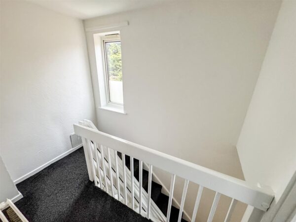 Holyrood Walk, Corby