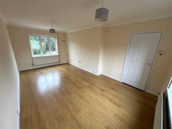 Woodfield Grove, Corby