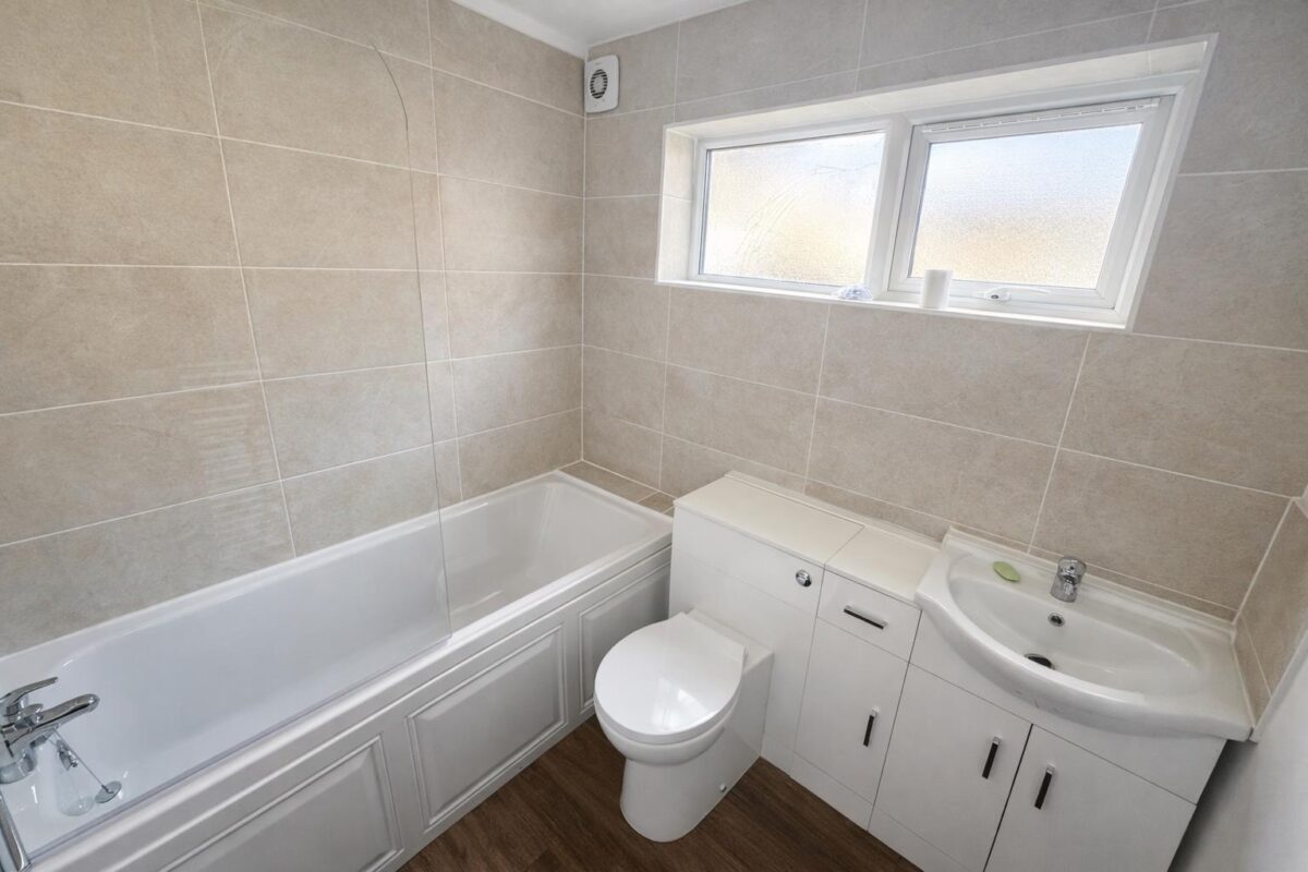 Holyrood Walk, Corby