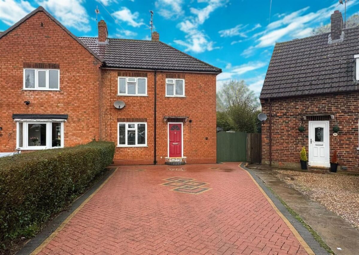 Woodfield Grove, Corby