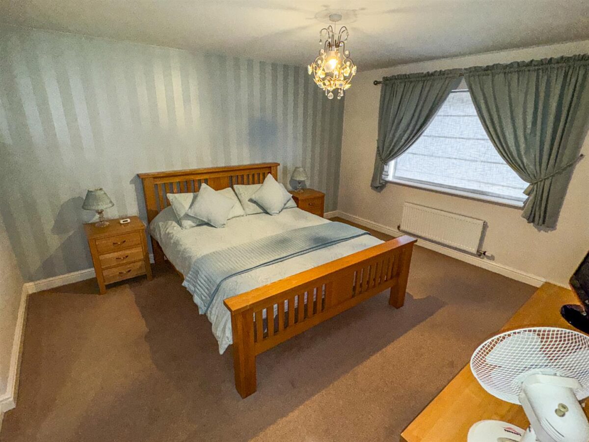 Fieldfare Close, Corby