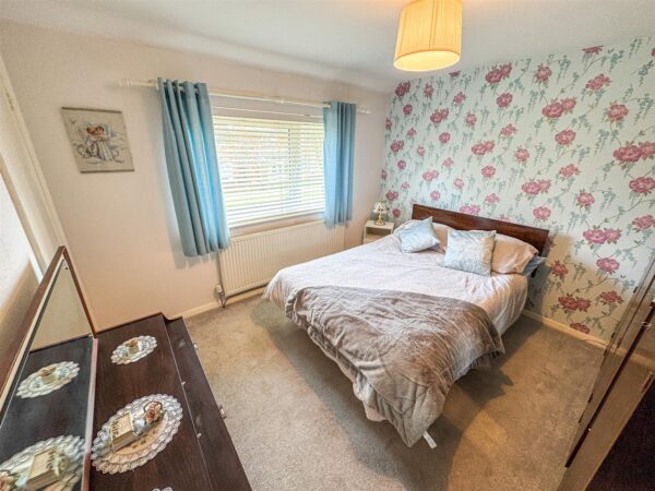 Warminster Close, Corby