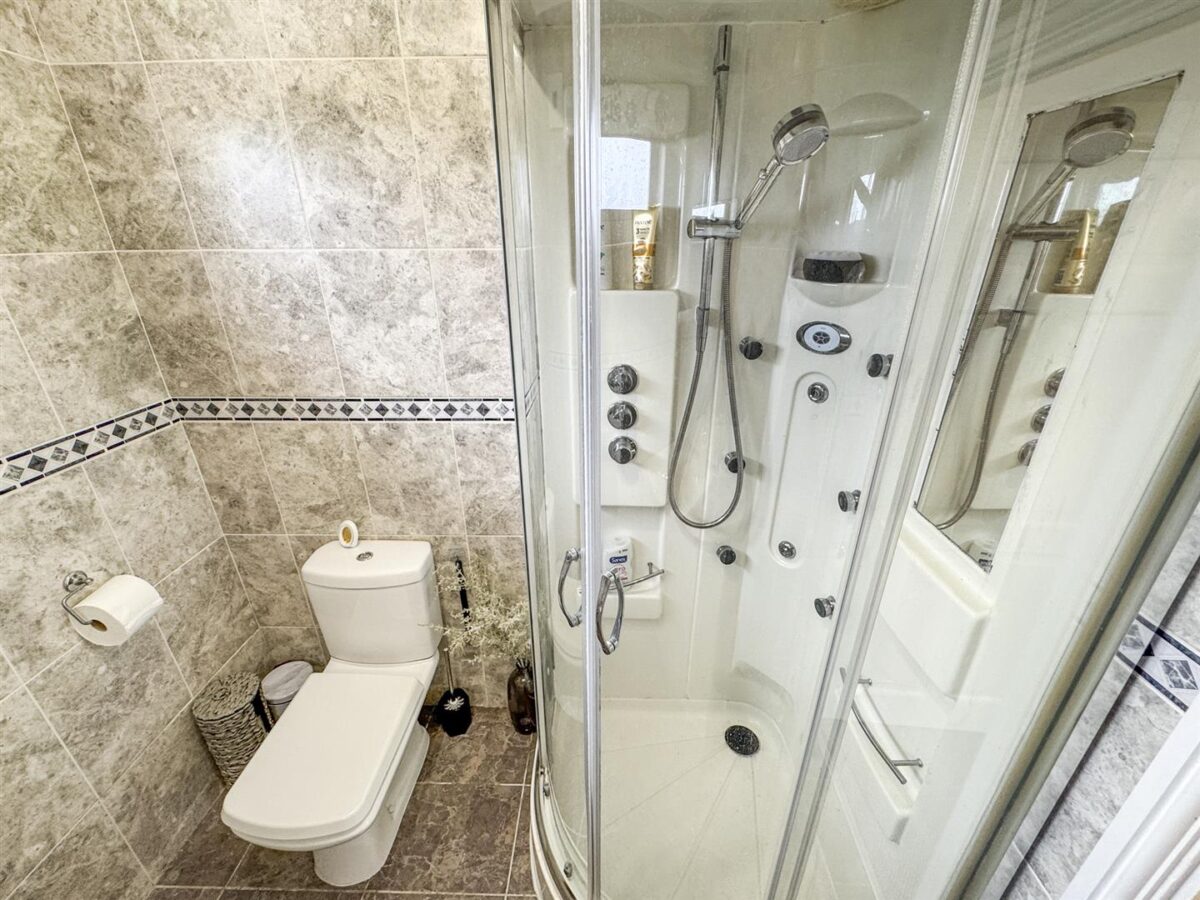 Woodlands Avenue, Corby