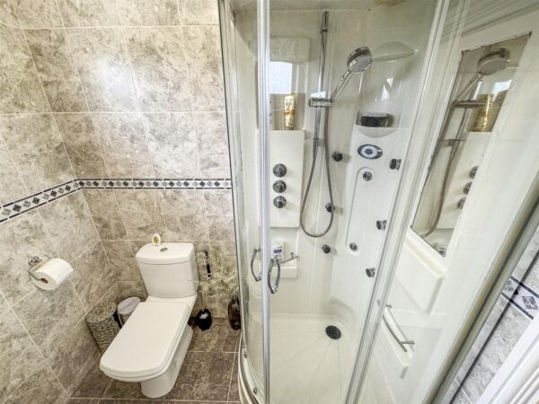 Woodlands Avenue, Corby