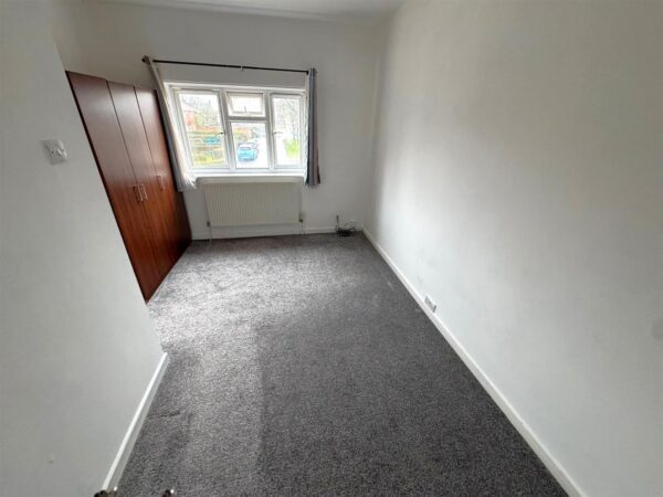 Woodfield Grove, Corby