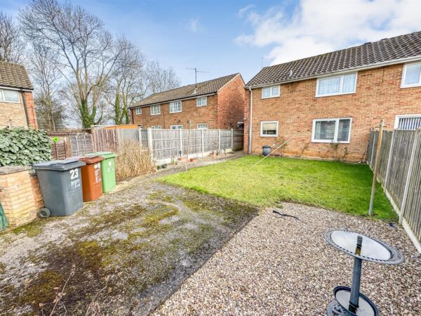 Warminster Close, Corby