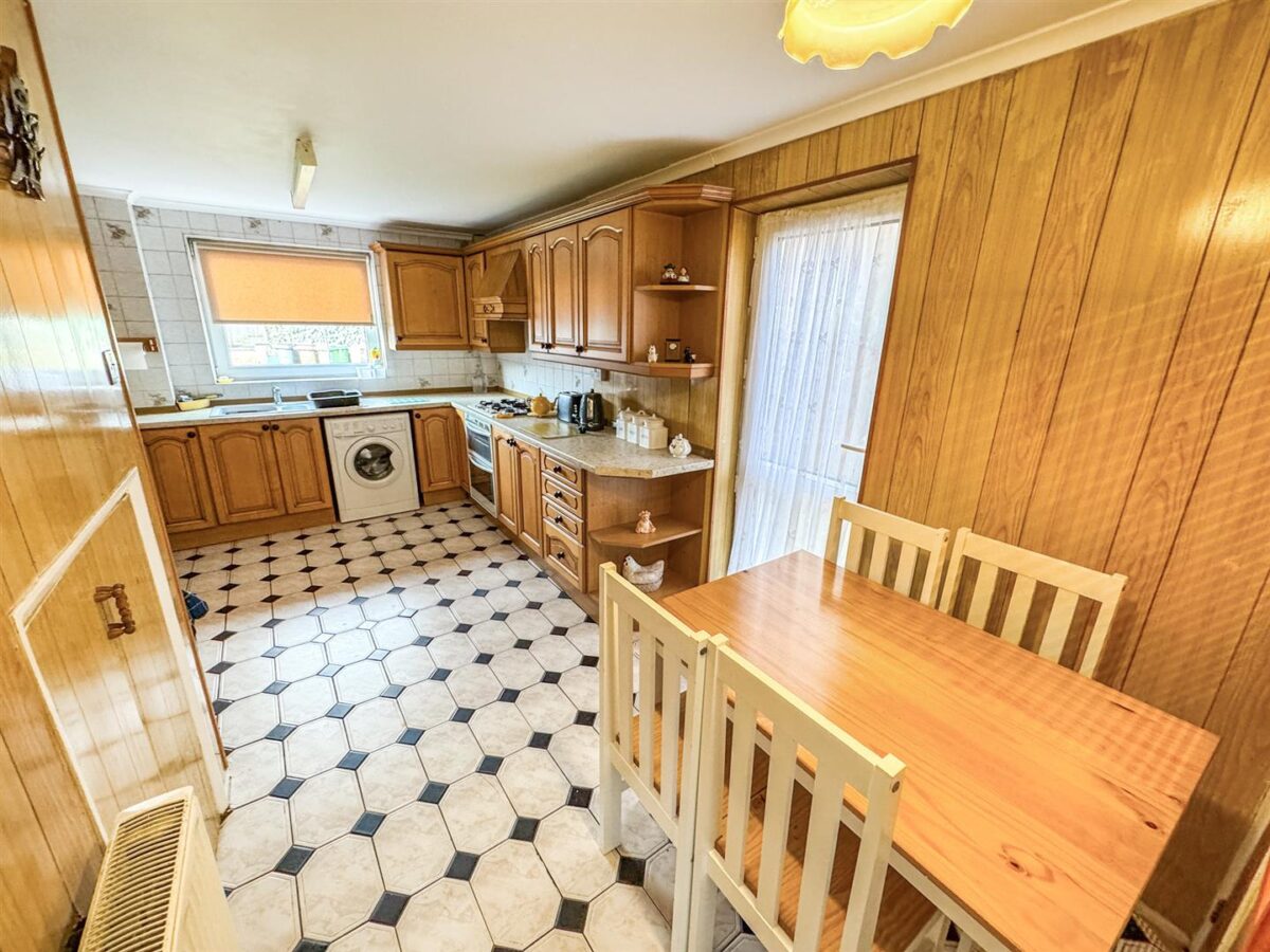 Warminster Close, Corby