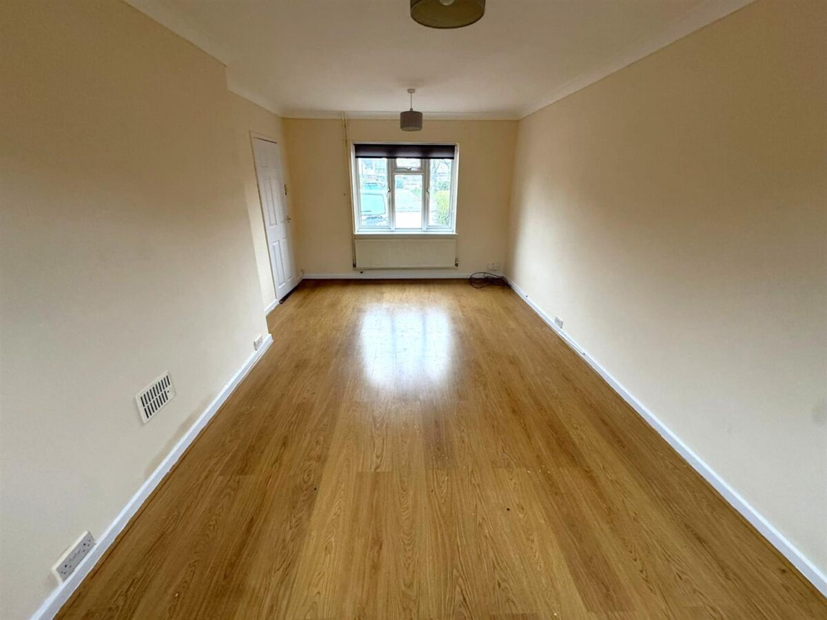 Woodfield Grove, Corby