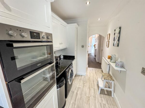 Woodlands Avenue, Corby