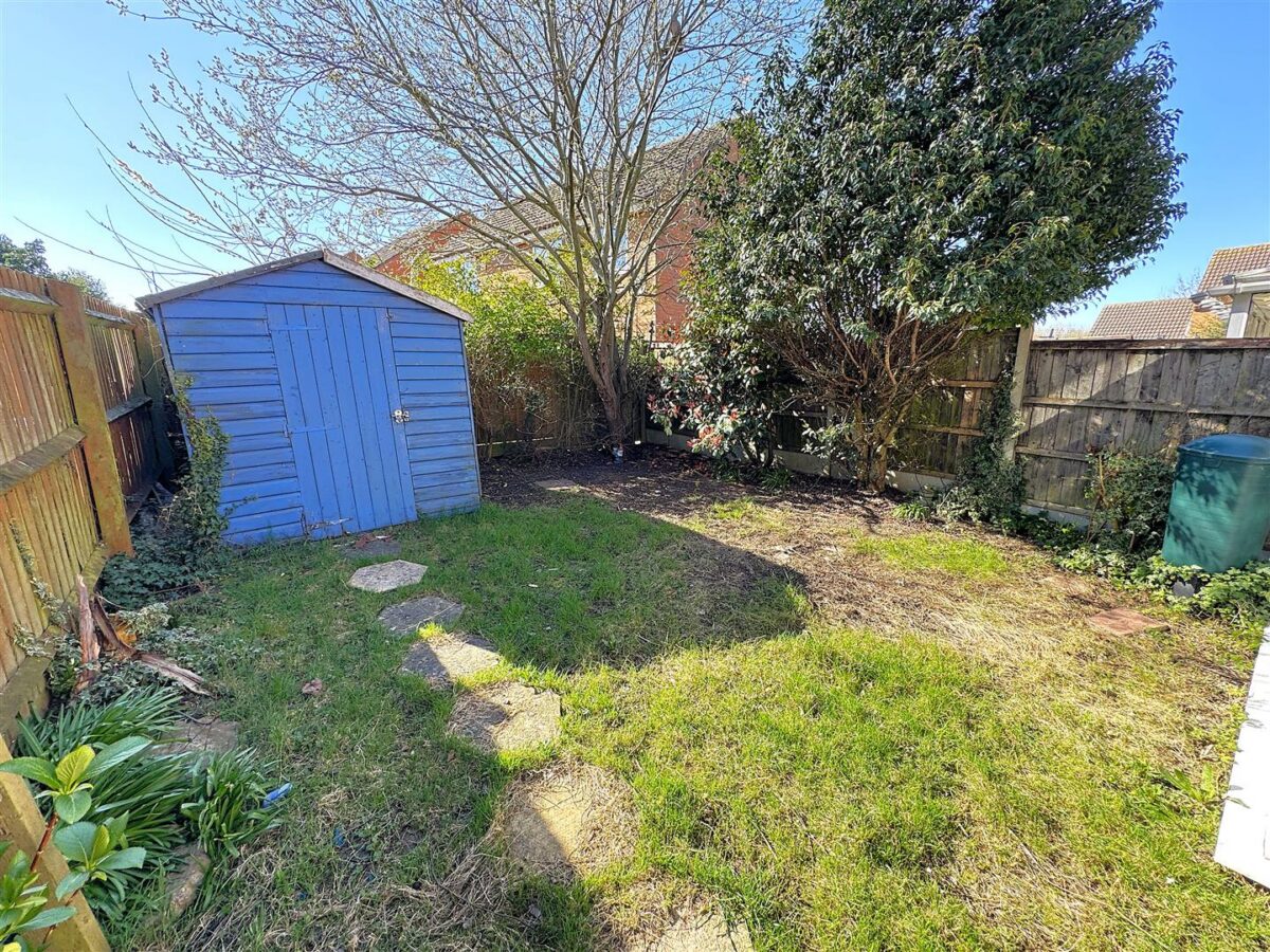 Barth Close, Great Oakley, Corby