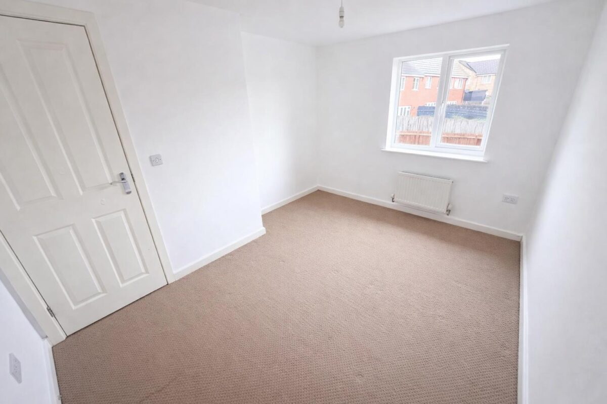 Nuthatch Close, Corby