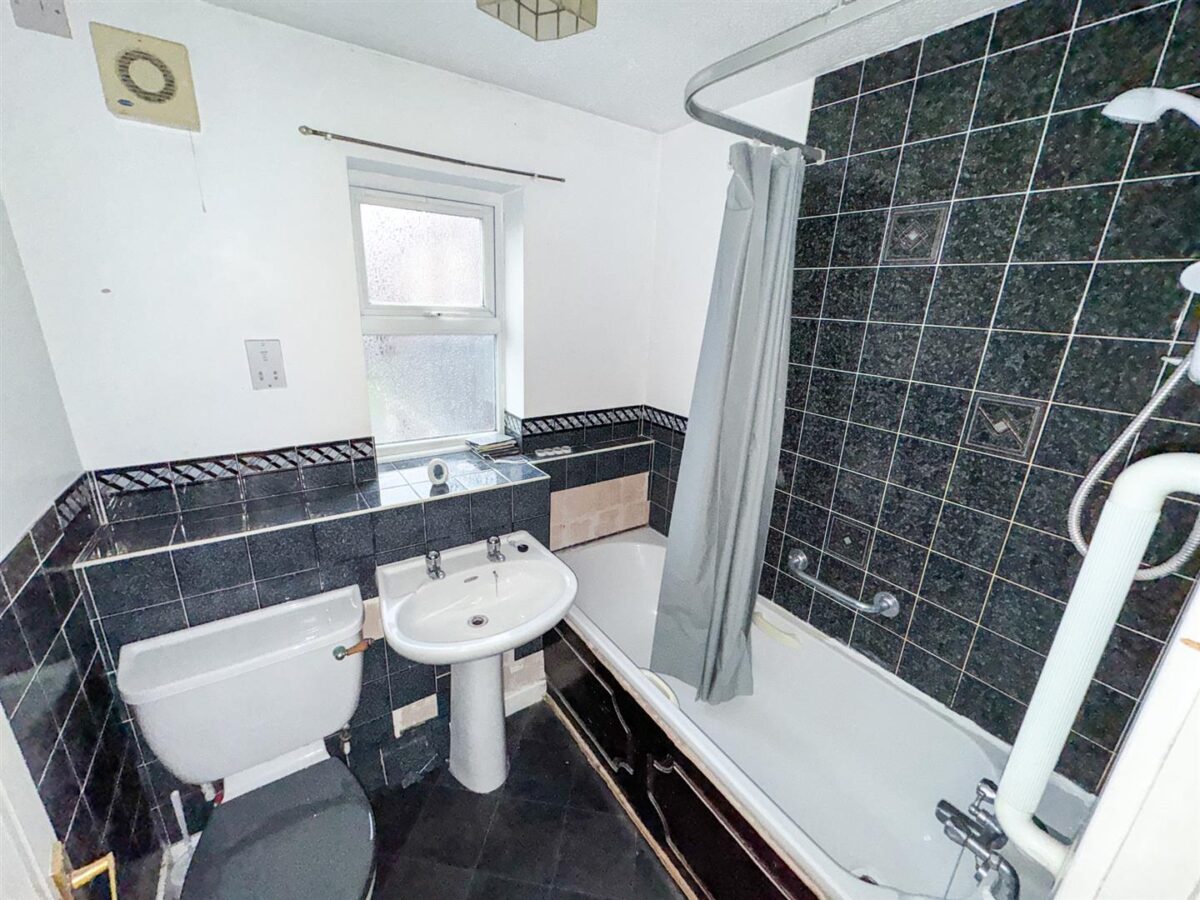 Barth Close, Great Oakley, Corby