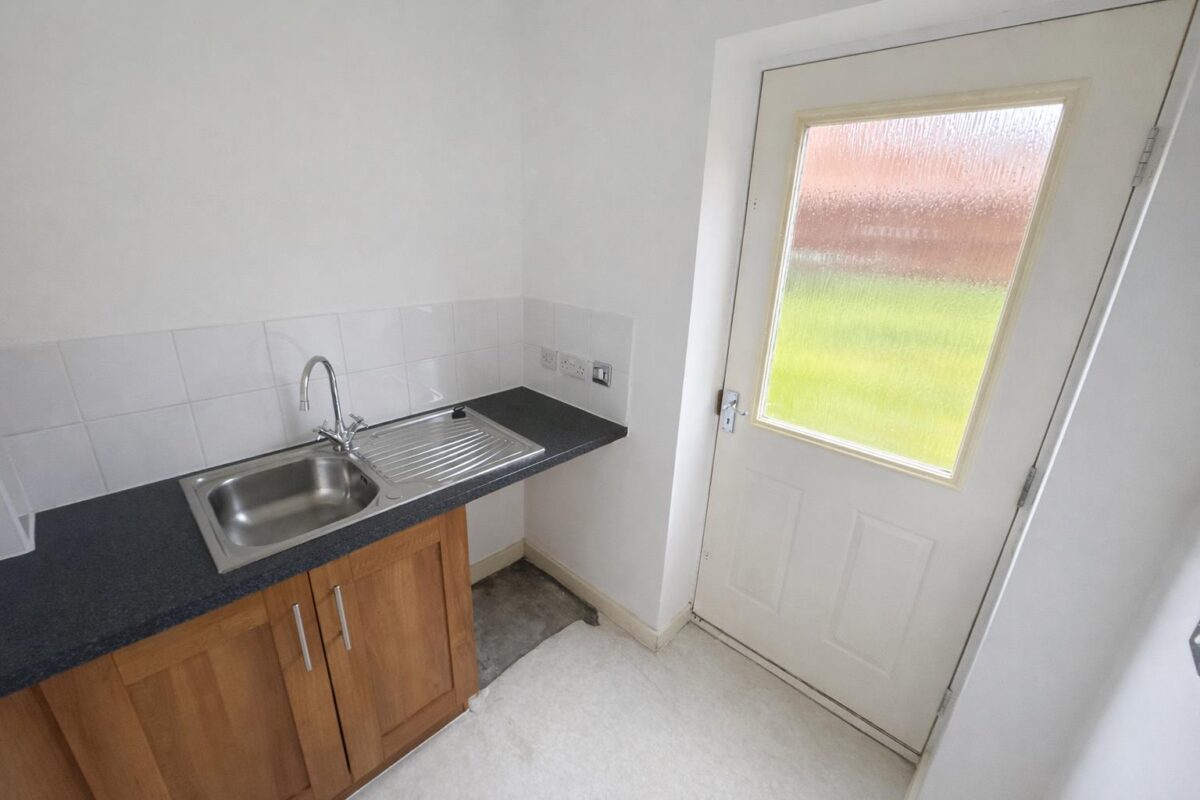 Nuthatch Close, Corby