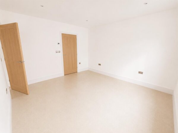 Corby Road, Weldon, Corby