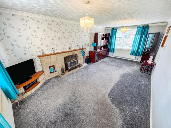 Warminster Close, Corby