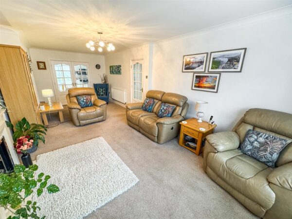 Woodlands Avenue, Corby