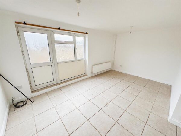 Holyrood Walk, Corby