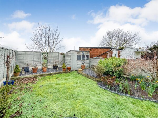 Woodlands Avenue, Corby