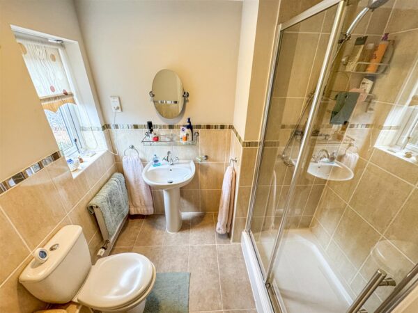 Fieldfare Close, Corby