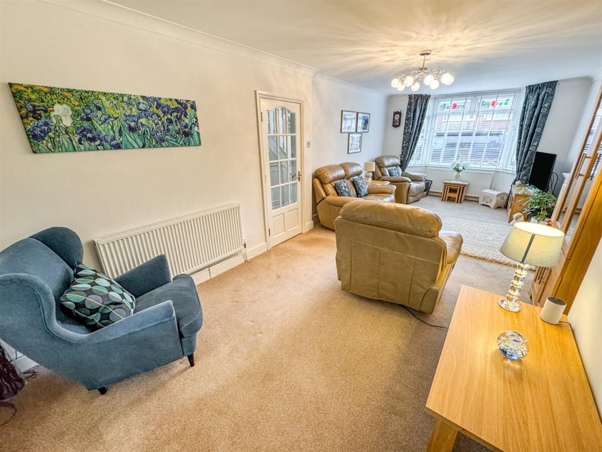 Woodlands Avenue, Corby