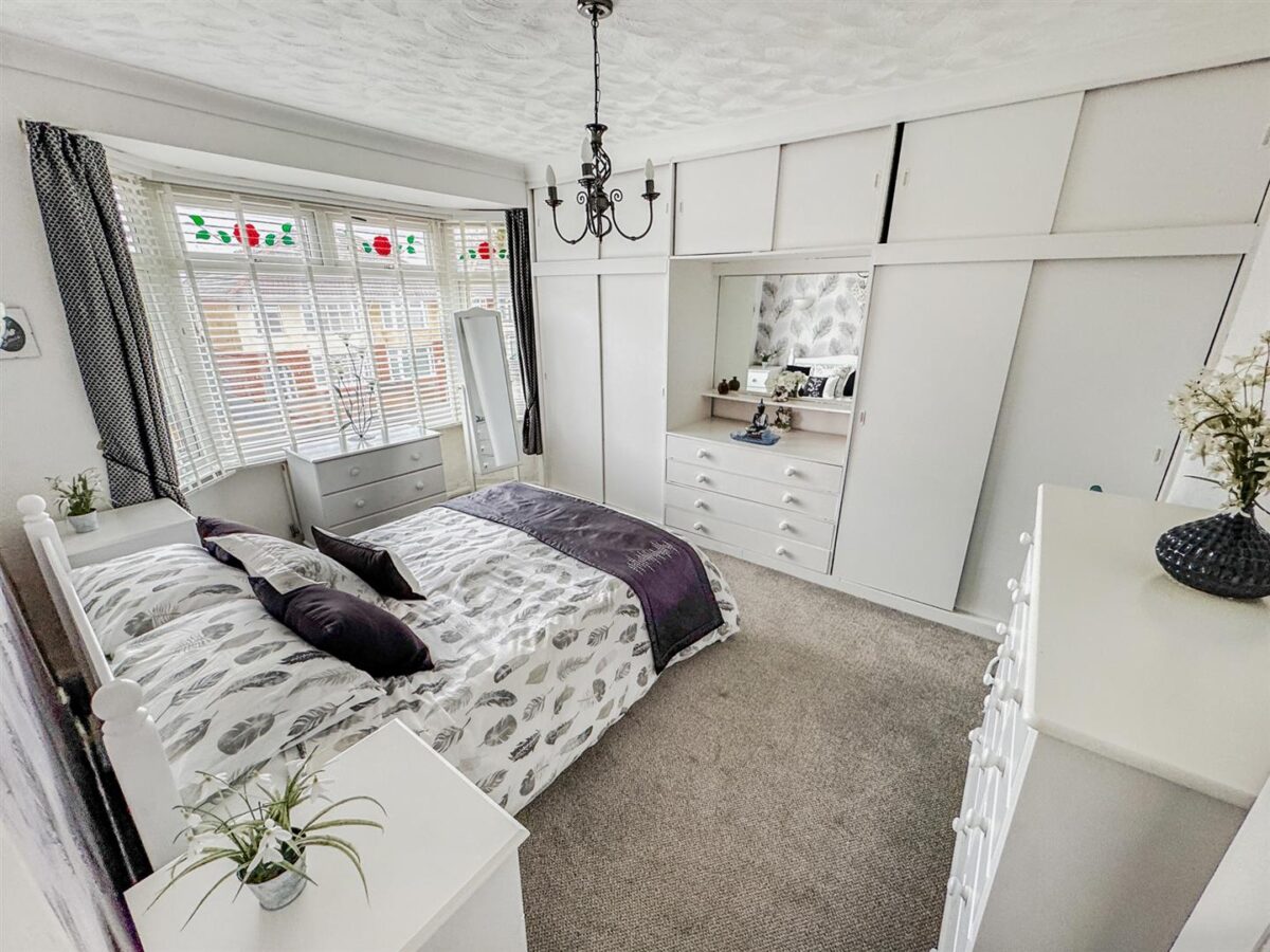 Woodlands Avenue, Corby