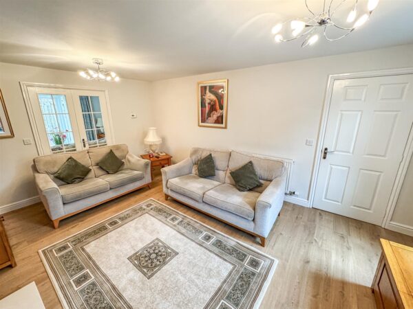 Fieldfare Close, Corby