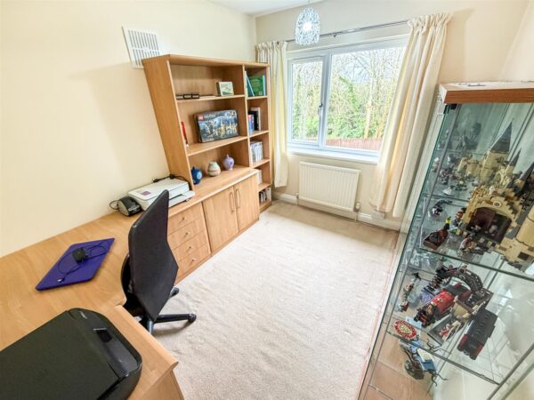 Pevrel Place, Desborough, Kettering