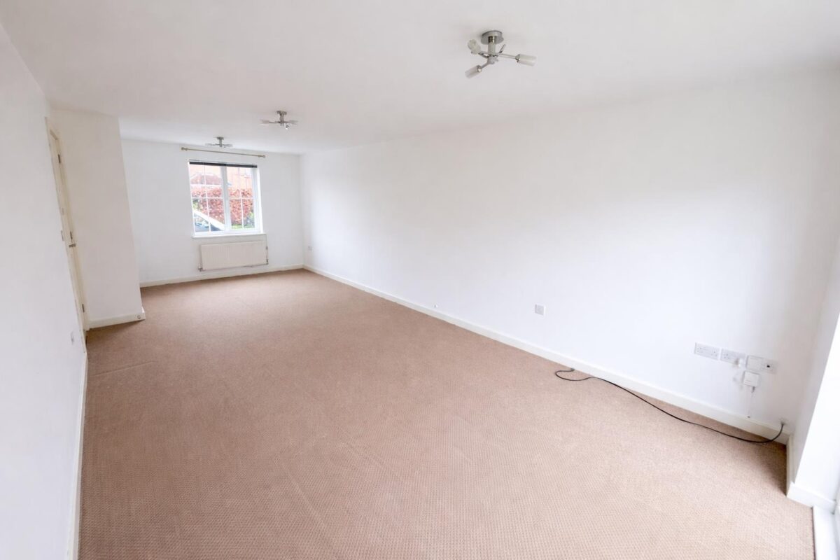 Nuthatch Close, Corby