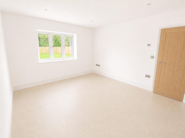 Corby Road, Weldon, Corby