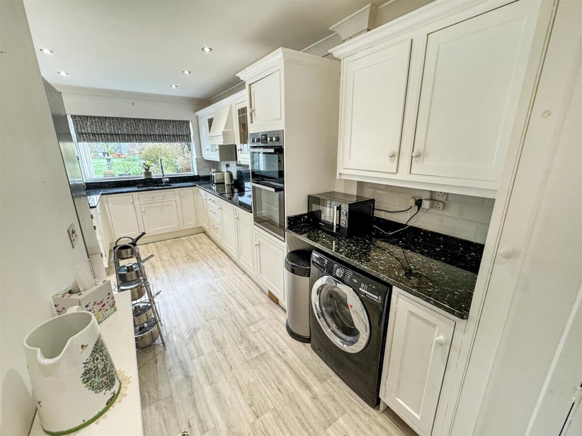 Woodlands Avenue, Corby