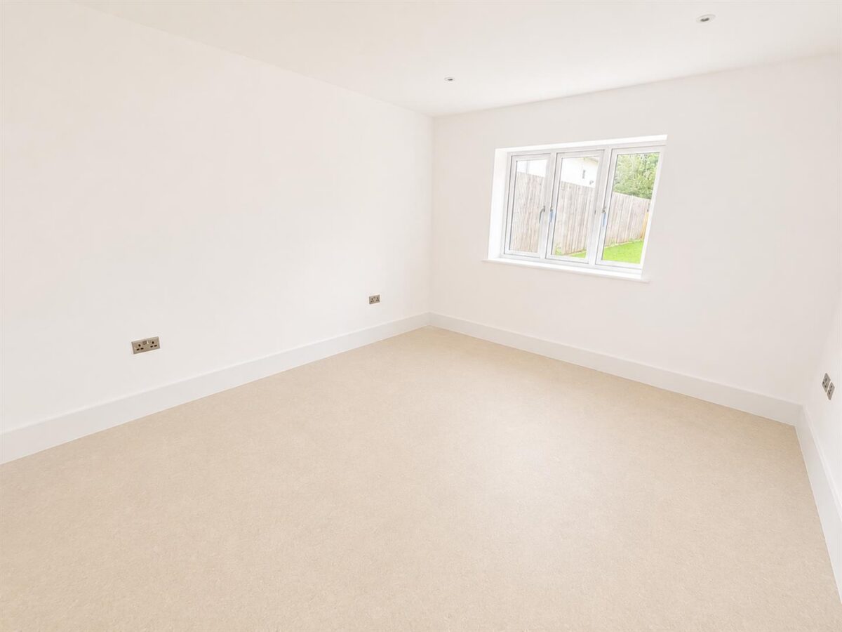 Corby Road, Weldon, Corby