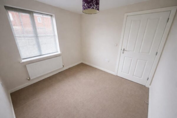 Nuthatch Close, Corby