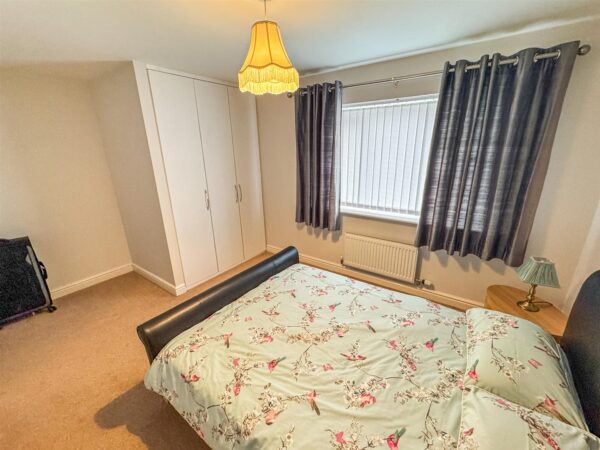 Fieldfare Close, Corby