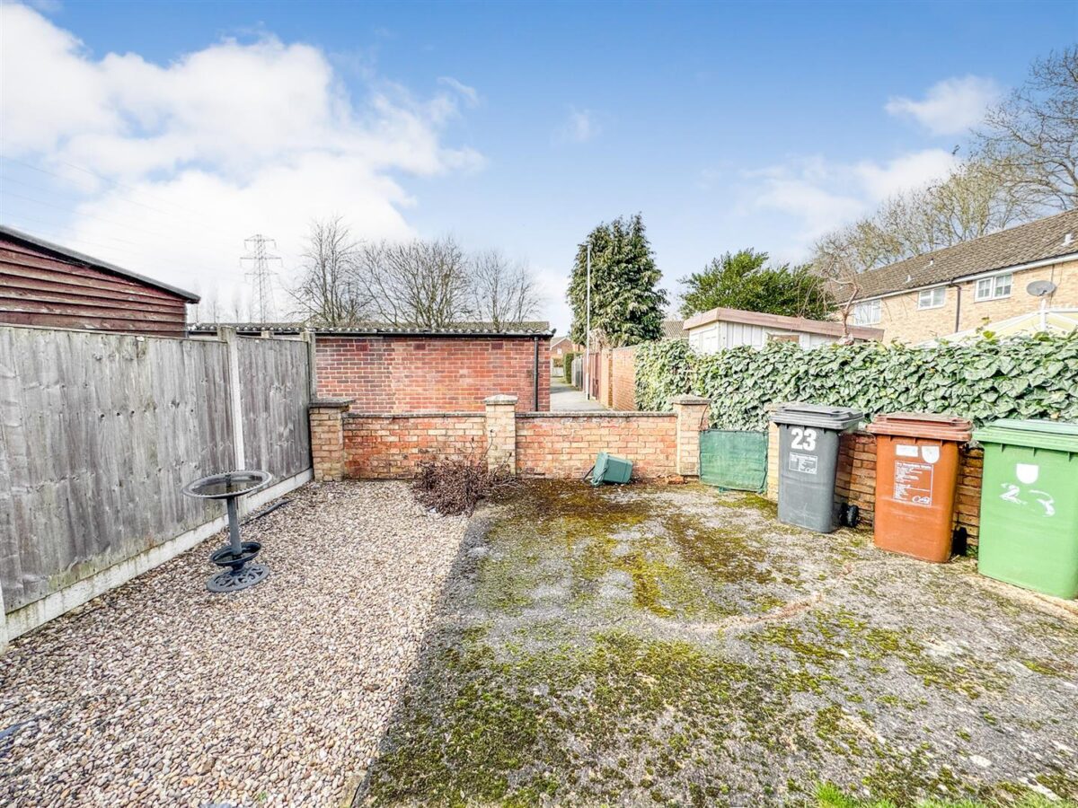 Warminster Close, Corby