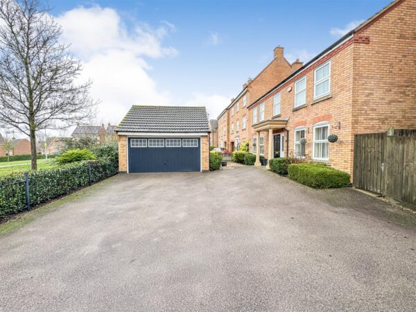 Fieldfare Close, Corby