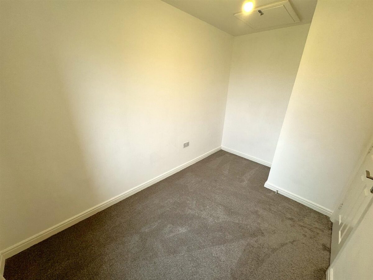 Flatford Close, Corby