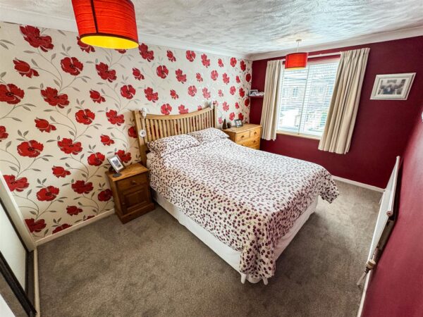 Brisbane Gardens, Corby