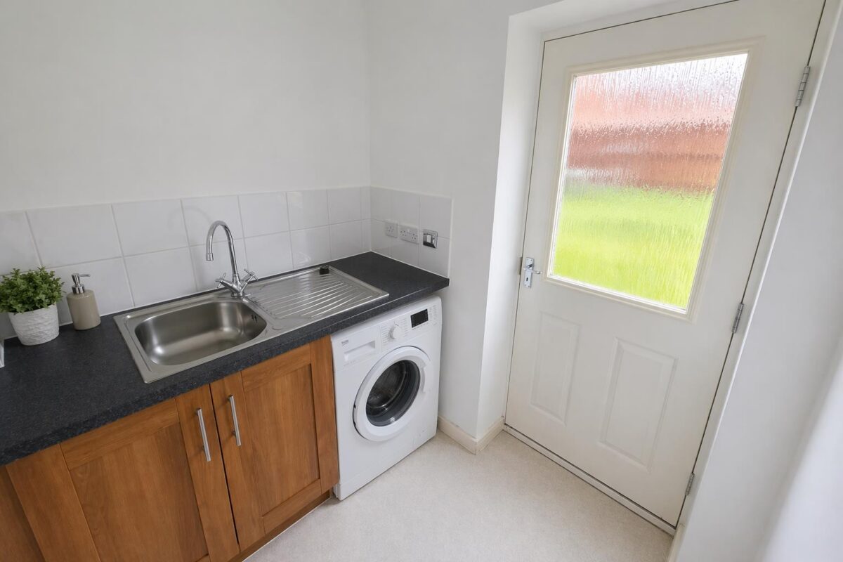 Nuthatch Close, Corby