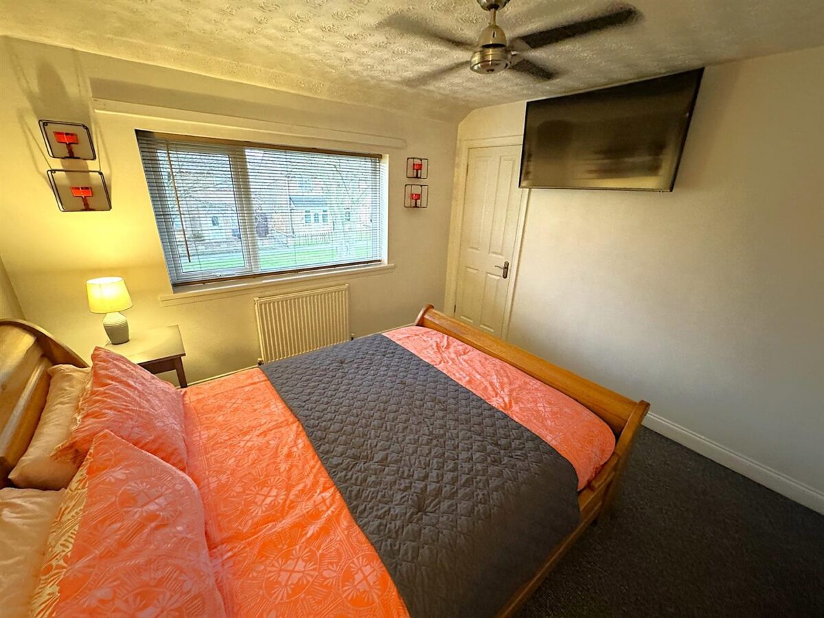 Warminster close, Corby