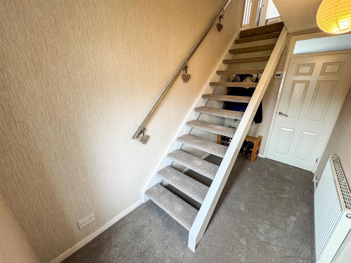 Brisbane Gardens, Corby