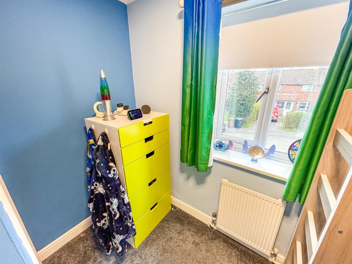 Chelveston Drive, Corby