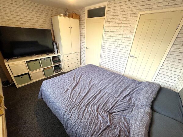 Elizabeth Street, Corby