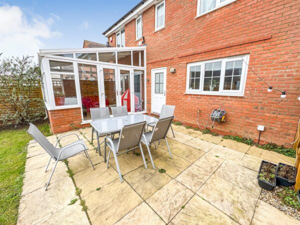 Livingstone Road, Corby