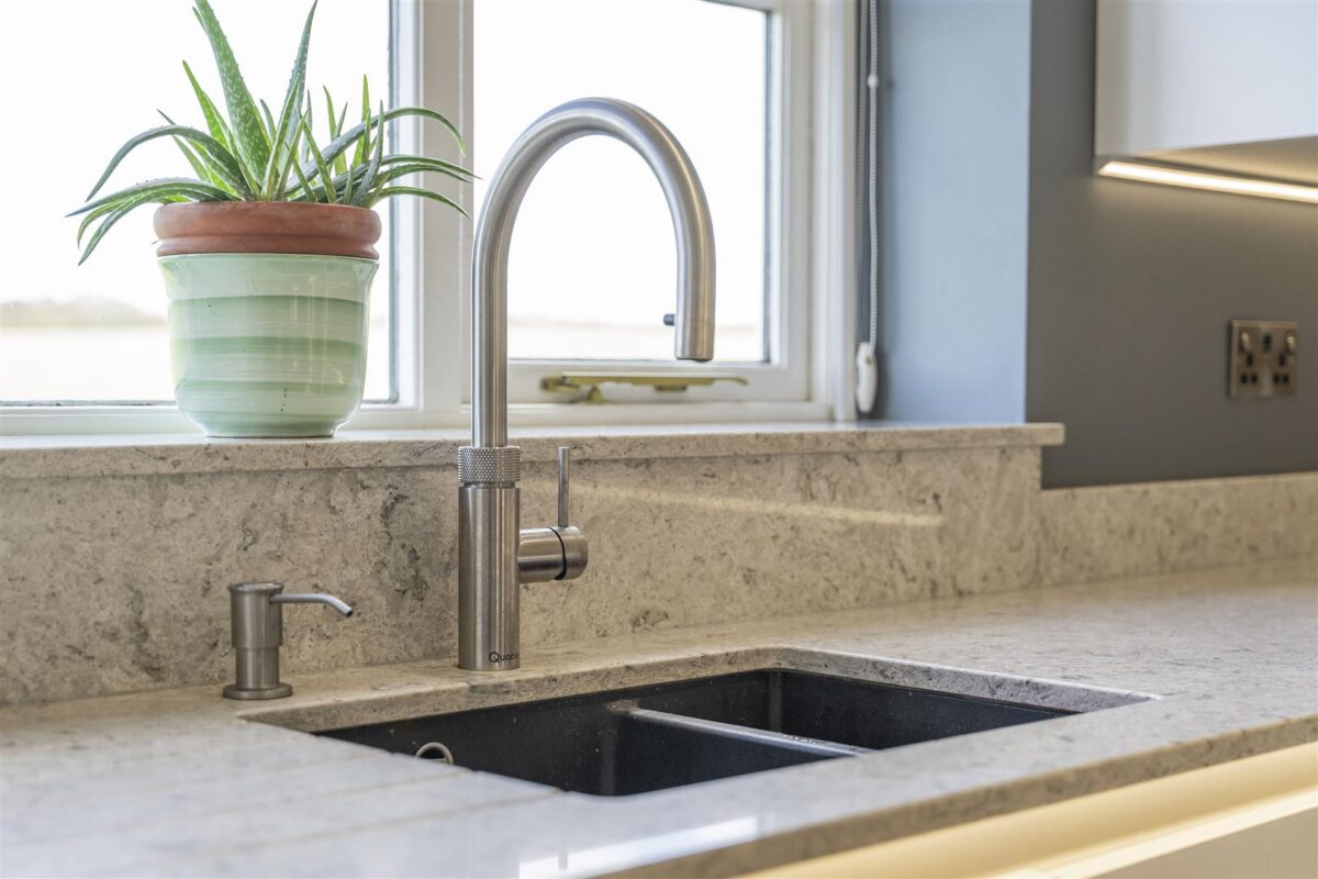 Deenethorpe, Deenethorpe