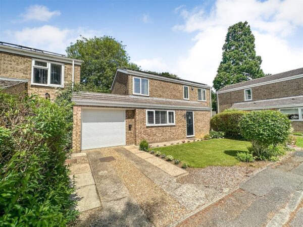 Brisbane Gardens, Corby