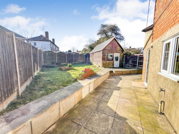 Parsons Grove, Corby