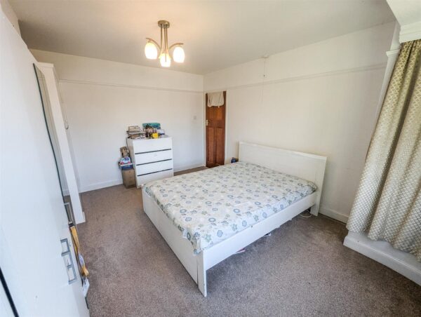 Cottingham Road, Corby