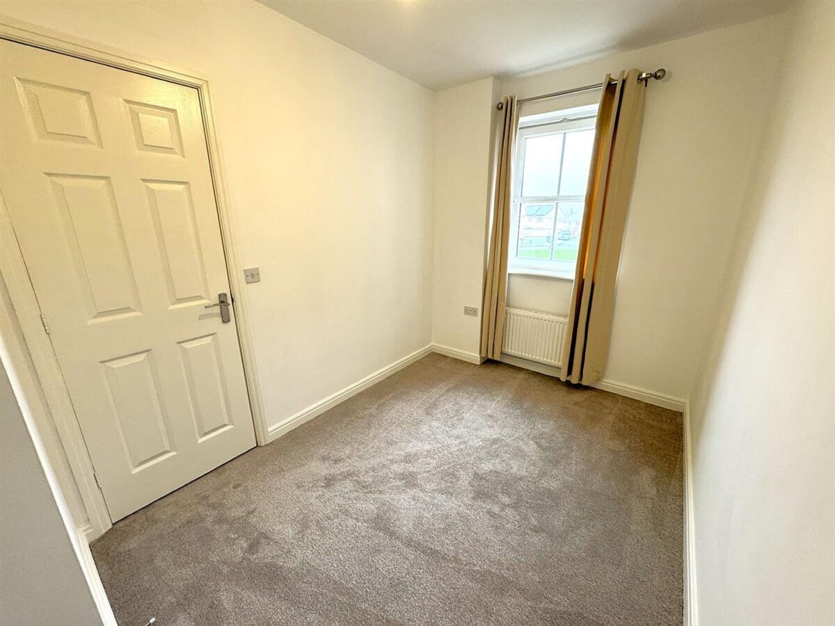 Flatford Close, Corby