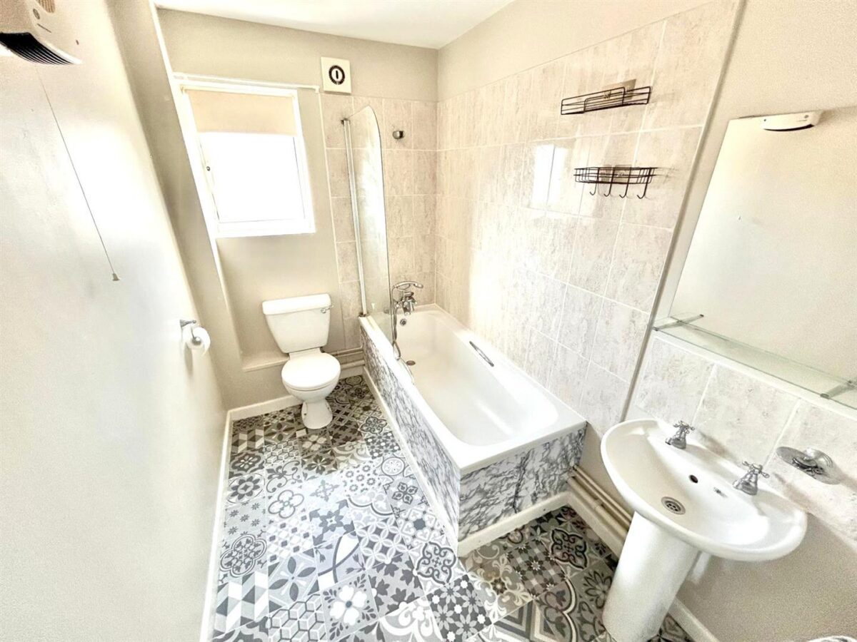 Langdale Grove, Corby