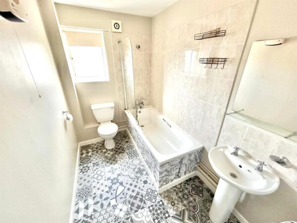 Langdale Grove, Corby